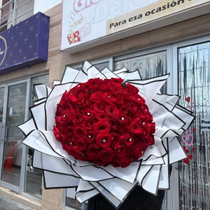 Ramo Buchon 100 rosas